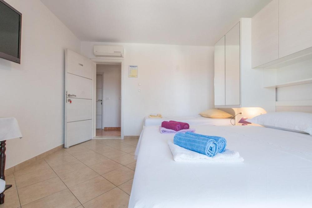 Apartments And Rooms Vuleta, Close To The Beach Makarska Phòng bức ảnh